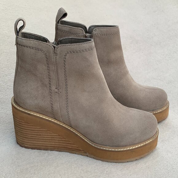 Diba True Comet Ride Circle It Suede Wedge Platform Booties Sz 7.5 NWT - Picture 1 of 16